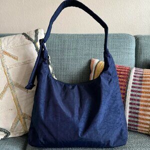 Baggu nylon shoulder bag in navy